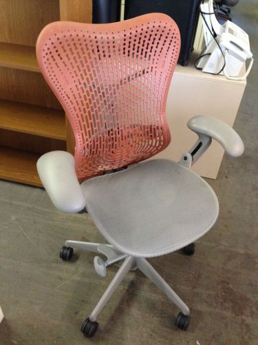 EXECUTIVE CHAIR by HERMAN MILLER MIRRA MANUFACTURE DATE 2006-07 FULLY ADJUSTABLE