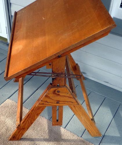 Antique 31&#034;x 27&#034; Wood Drafting Art Table Adjustable Height  &amp; Tilt Top
