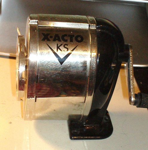 2ND  X-ACTO MODEL KS TABLE/WALL MOUNT PENCIL SHARPENER OUT OF OLD CLOSED SCHOOL