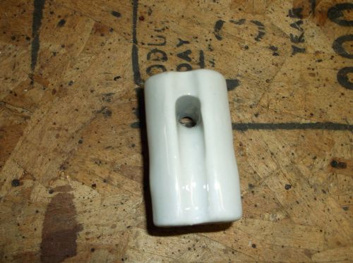 Gallagher Porcelain Strain Insulator for Electric Fence G692034  FREE SHIPPING