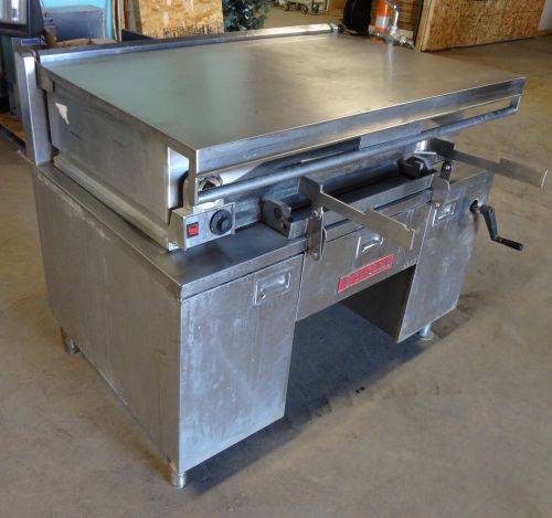 &#034;VULCAN G-40&#034; HEAVY DUTY COMMERCIAL 40gals. NATURAL GAS TILTING BRAISING PAN