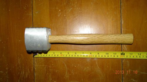 Meat Hammer Mallet Pounder Tenderizer Wood Handle Cast Aluminum Head Utensil