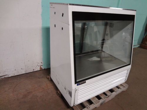 &#034;MASTER-BILT&#034; COMMERCIAL 48&#034; REFRIGERATED LIGHTED DELI / MEAT COLD DISPLAY CASE