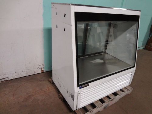 &#034;master-bilt&#034; commercial 48&#034; refrigerated lighted deli / meat cold display case for sale