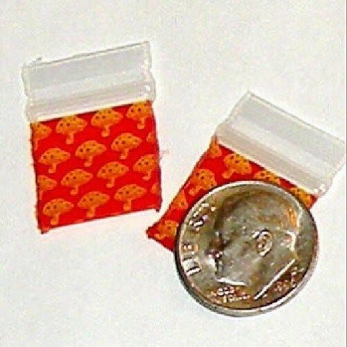 200 Magic Mushrooms Baggies 0.63 x 0.63&#034; mini ziplock bags 5858