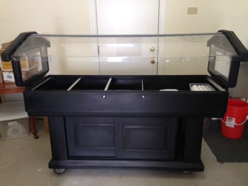 Topping Bar - Cambro - on casters in excellent condition