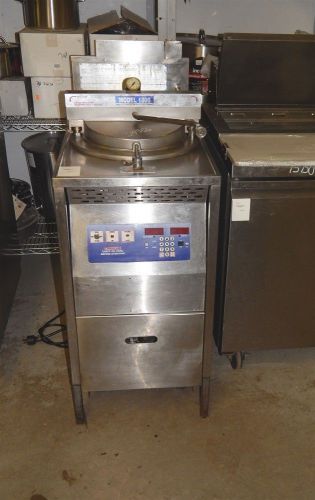 Broaster pressure fryer, natural gas, 115v, 1ph, model: 1800 for sale