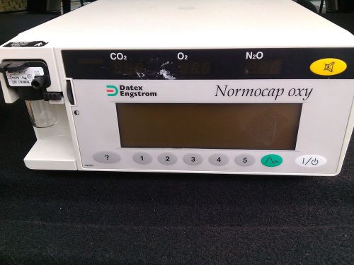 DATEX ENGSTROM NORMOCAP OXY CO2 N2O O2 MONITOR WITH GAS CHAMBER  WORKING ORDER.