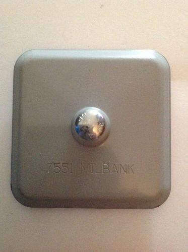 MILBANK A7551 METER SOCKET ENTRY; STANDARD OPENING SMALL HUB CLOSURE PLATE
