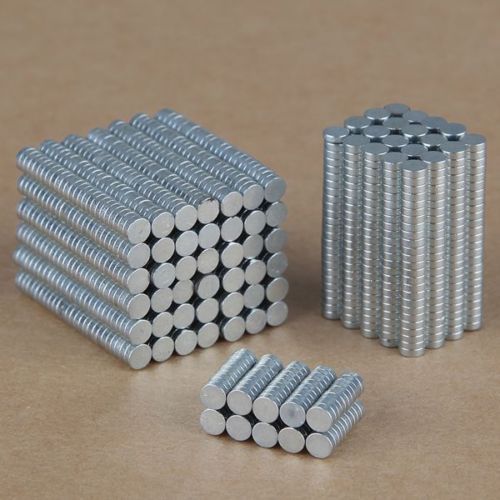 200PCS 3mm x 1mm N35 Rare Earth Neodymium Super Strong Magnets