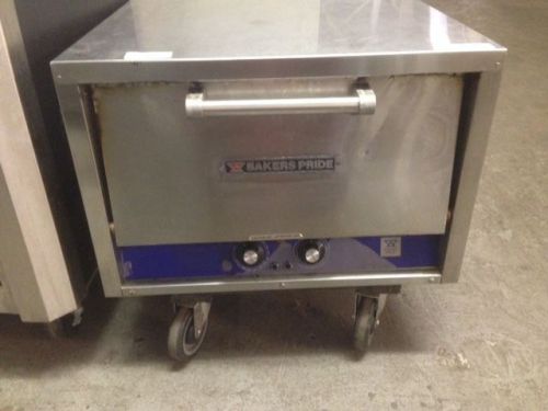 Bakers Pride P-22S Pizza Oven