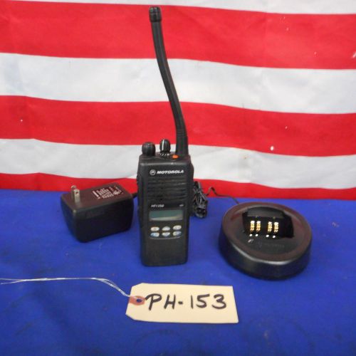 Motorola ht1250 vhf 136-174mhz aah25kdf9aa5an with ant, battery ,charger for sale