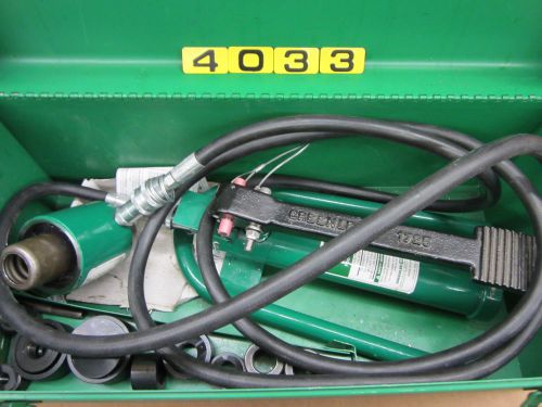 GREENLEE 1725 HYDRAULIC FOOT PUMP WITH 746 KNOCKOUT PUNCH RAM