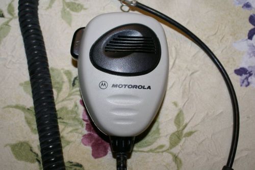 Motorola Model HMN4069B Handheld Microphone Two Way Radio Mic Used