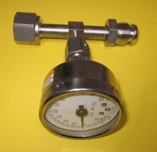 Swagelok micro-fit tee with gauge, 1/2&#034; m/f vcr, 316lv-p-lll4 for sale