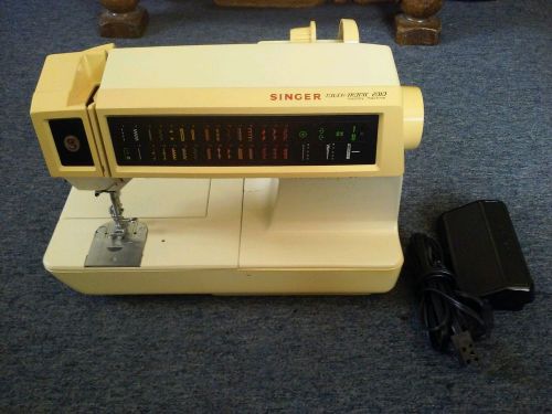 Singer Touch Tronic 2010 Memory Machine Sewing Machine w/ Pedal and Case