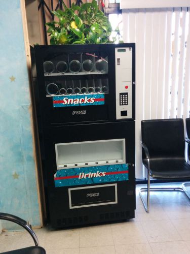 GENESIS GO 127 - 137  COMBO BEVERAGE AND SNACK VENDING MACHINE - LOCAL PICK UP