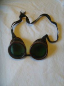 DURAWELD ANTIQUE Welding Goggles Green Lens/Metal Side VentsLeather Eyeliners