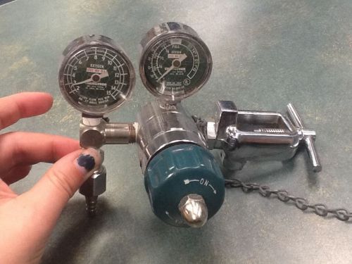 Chemetron Oxygen Regulator With Hudson Wrench