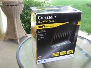 Eaton Crosstour LED Wall Pack 38W 120-277V 50/60 Hz Carbon Bronze XTOR2B New