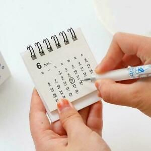1pc 2022 Cute Creative Mini Desk Calendar Decoration Supplies School V6M8