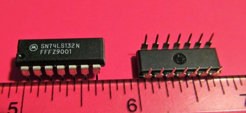 Logic Circuit, Quad 2-Input NAND,Motorolla,SN74LS132N,LS-TTL,14 Pin,Dip,10 Pcs