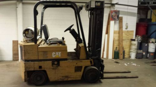 Forklift caterpillar 5,000 pound cusion tire lp gas for sale