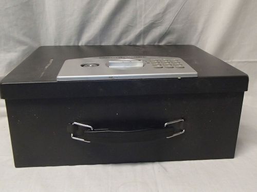 SENTRY SAFE BLACK AND SILVER BATTERY OPERATED SAFE