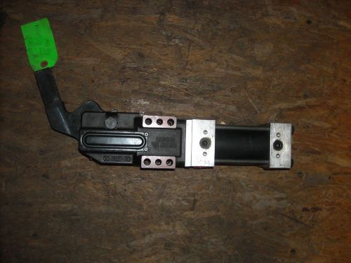 De-sta-co 895se-aa-251-r1000-c100k pneumatic clamp, with arm, no sensor, used for sale