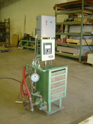 INJECTION MOLDING MACHINE FLUID CIRCULATOR AUTOMATIC FOR HEATNG OR COOLING