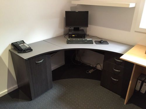 Corner Desk Unit X 2