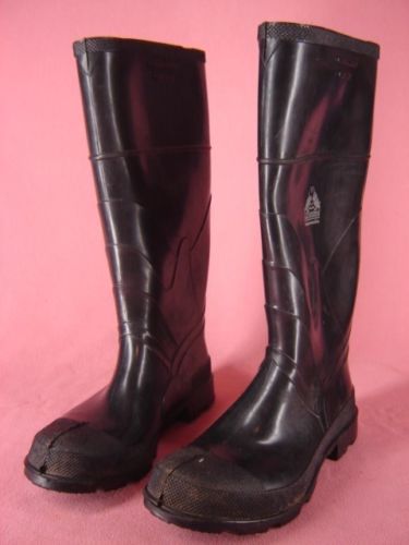 Bata Black Rubber Rain Wellington Boots Size 8 VGUC Hard toe