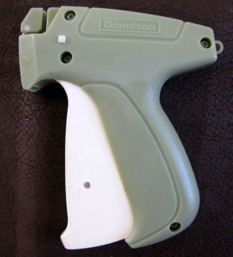 Avery Dennison® Mark II Swiftacher Tagging Gun With 4 New 10645 Long Needles