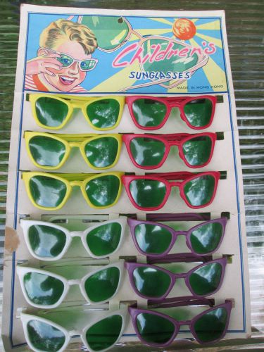Childrens Toy Sunglasses W Display Rack 12 Pair Boys &amp; Girls Vintage Retro