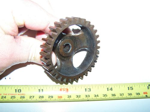 Old IHC 1 1/2 M Hit Miss Gas Engine Cast Iron Magneto Gear Steam Tractor Ignitor