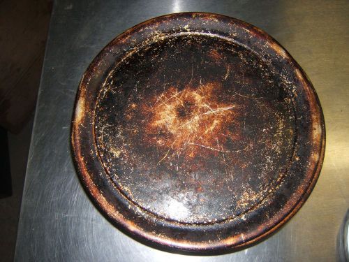 16  Seasoned 12&#034; Round Commercial Quality Used Restaurant Pizza Pans