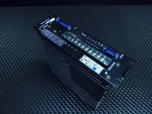 Yaskawa Servopack CACR-PR01AD4NR 100V Servo Amplifier