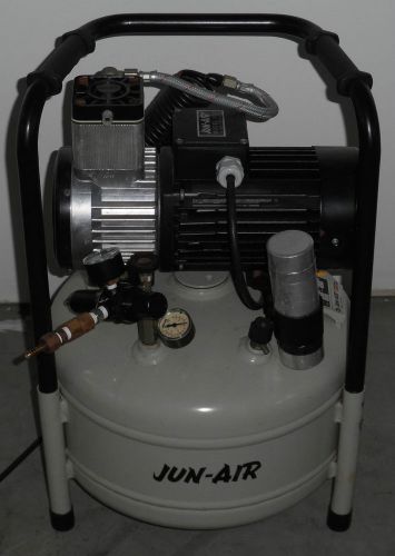 Clean Jun-Air Model 600 20L Dental Oil-Less Air Compressor