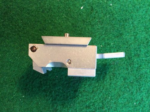 Universal Vice to Clamp Tissue Embedding Cassette Holder for Rotary Microtome