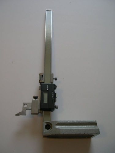 Mitutoyo digital height gage model 570-112 for sale