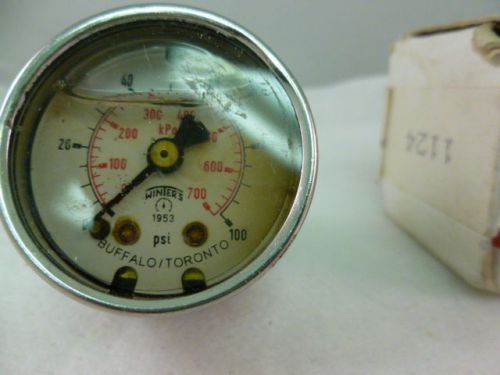 Winters 1953 &#039;Quality&#039; liquid filled gauge 0-100 psi/0-700 kPa, 1 1/2 &#034;X1/8npt A305