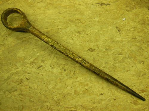 Plomb 2 5/8&#034; SPUD WRENCH Huge Size 27&#034; long Iron Worker Tool 7.13 lbs Antique