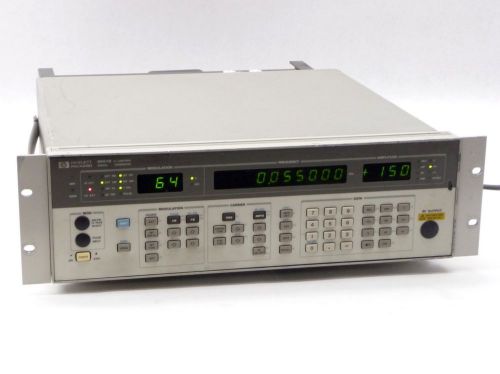 HP Agilent 8657B High Stability Time Base Signal Generator OPT 001 002 2060MHz