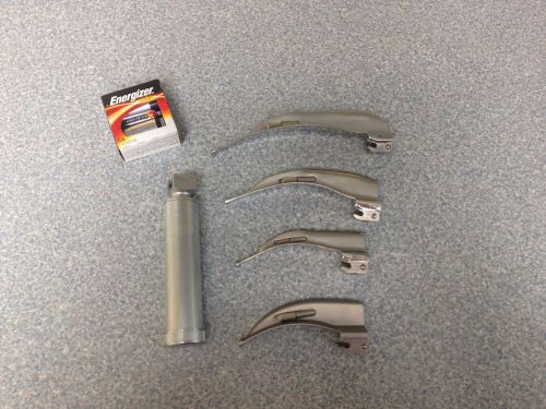 Laryngoscope Mac Set EMT Anesthesia Intubation supplies, batteries included