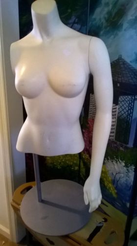 Fusion FEMALE Half TORSO Mannequin Clothes Store Display w/Stand 35&#034; 1 LEFT ARM