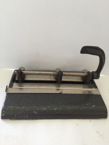 VINTAGE Master Products MFG CO 3-Hole Punch Made In Los Angele, California USA