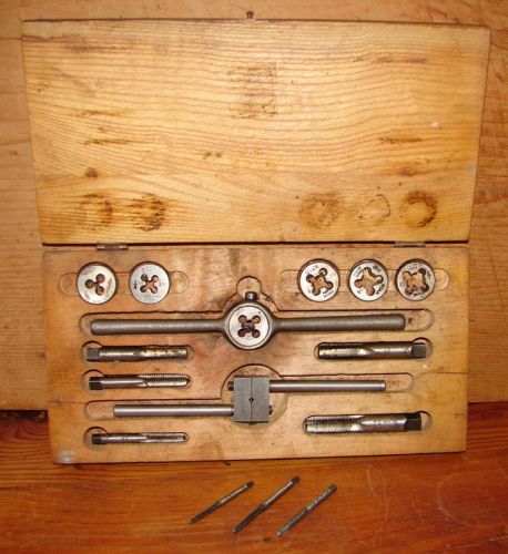 ANTIQUE STAR TAP &amp; DIE SET IN ORIGINAL WOOD BOX