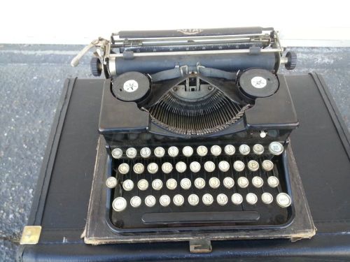 Royal Typewriter Antique 1930s Glossy Black Glass Key w Case Micky Mouse Types