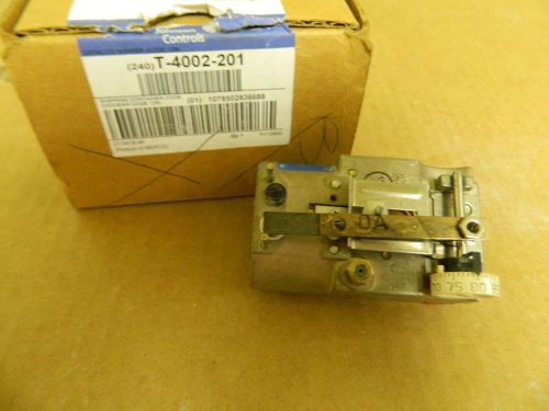Johnson Thermostat Direct-Acting Single Temp Horizontal w. Dial T-4002-201 New