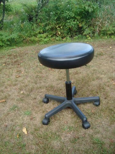 Dynatronics Pneumatic Doctors Stool W/O Back W/O Foot Ring Black